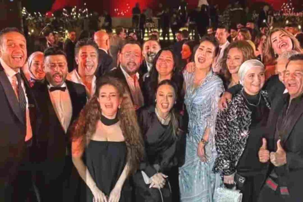 ليلى احمد زاهر ويكيبيديا: فارق العمر بين ليلى احمد زاهر وزوجها هشام جمال