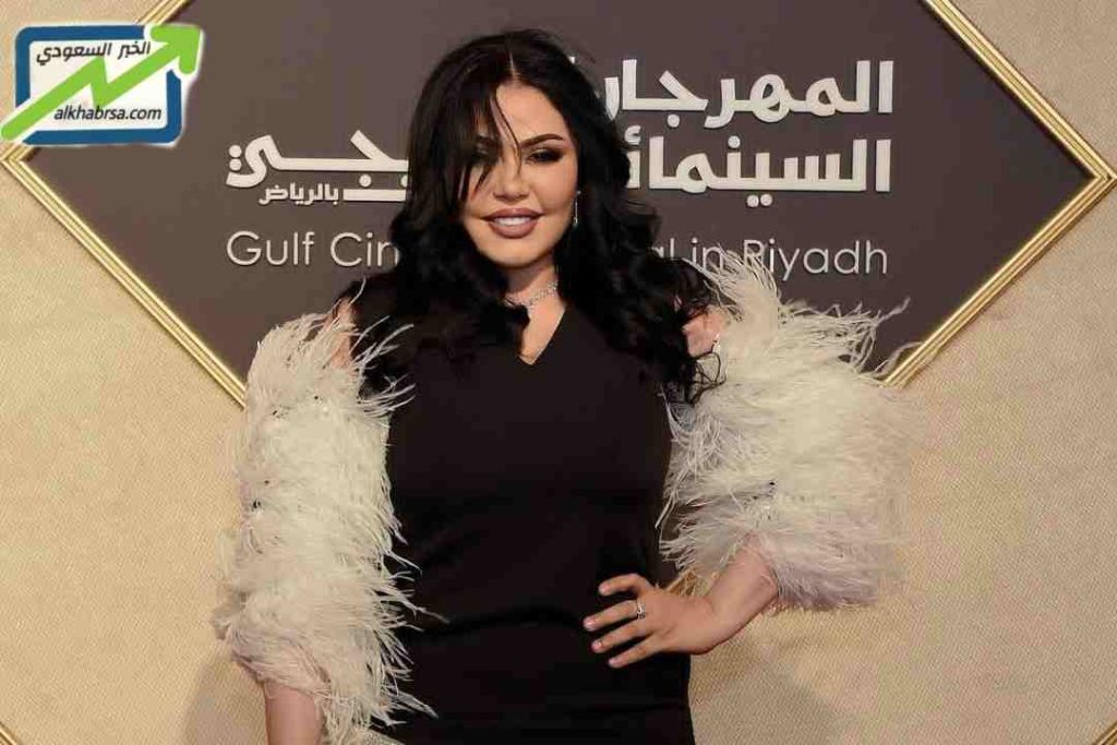خديجة الوعل ديانتها، كم عمرها